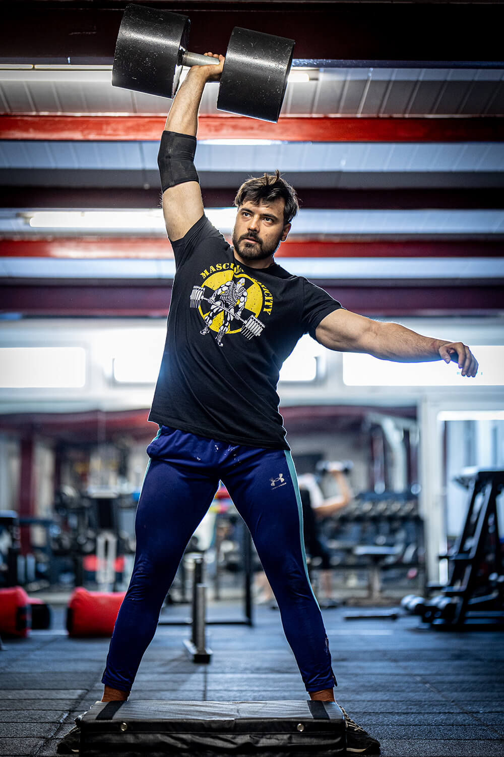 strongman-rebellion-gym-07